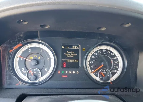 2015 Ram 1500 St z USA, uszkodzony, nr VIN 1C6RR7KM1FS761520